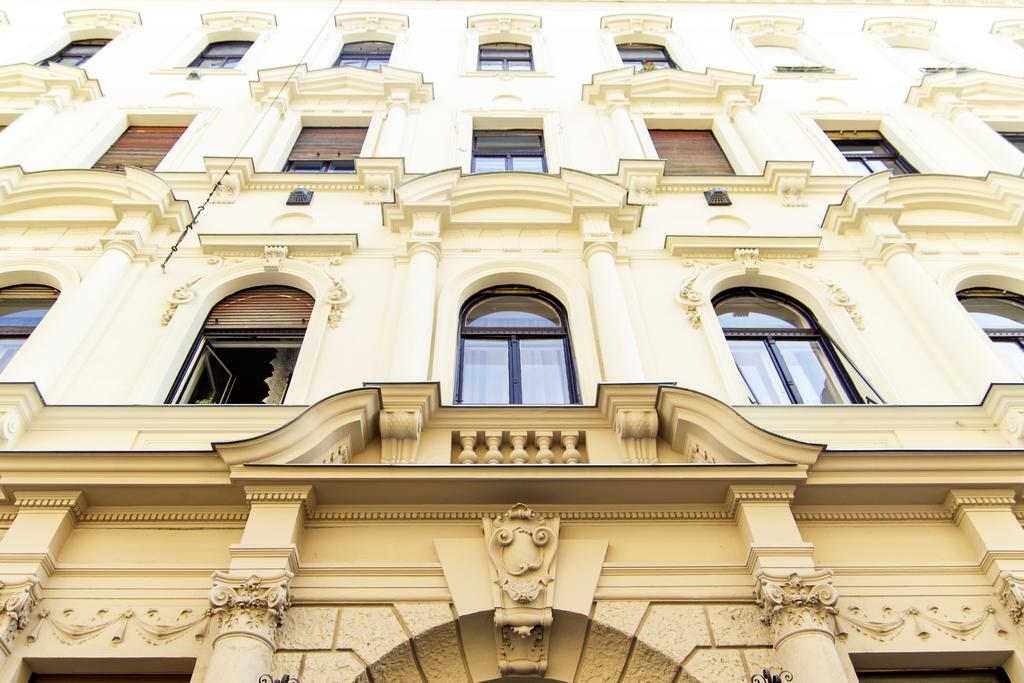 Eoetvoes Apartman بودابست الغرفة الصورة