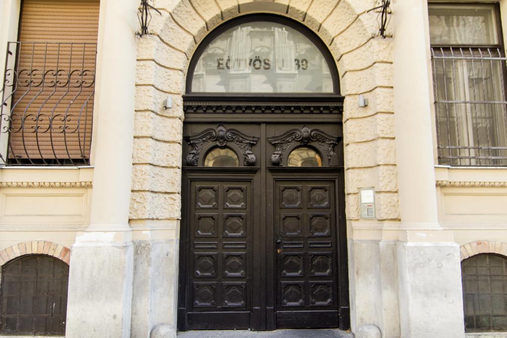 Eoetvoes Apartman بودابست الغرفة الصورة